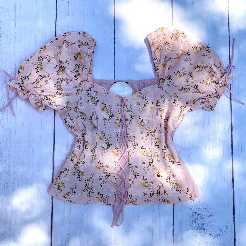 Pink Lace Up Short Puff Sleeve NWT Medium Top